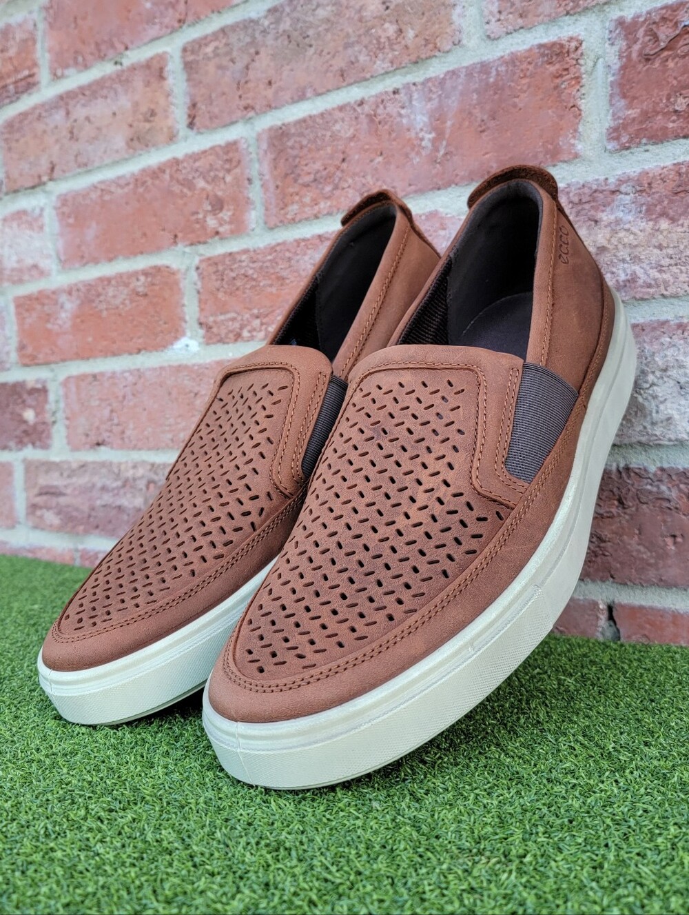Mens ECCO Preforated Brown Leather Slip On Sneakers ~ Size 46